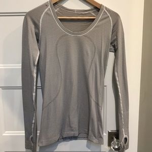 GUC lululemon running shirt; Size 6